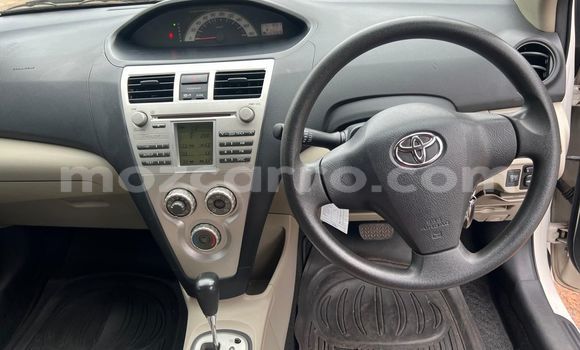 Comprar Usado Toyota Belta Branco Carro em Maputo em Maputo Comprar Usado Toyota Belta Branco Carro em Maputo em Maputo