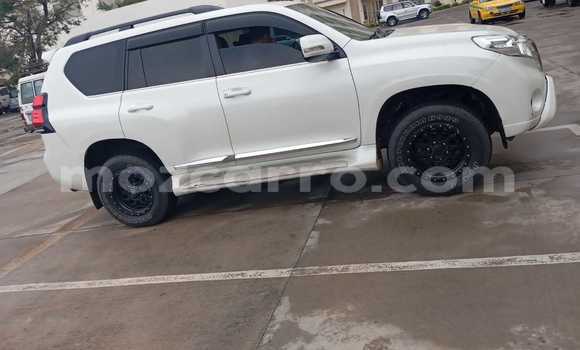 Buy Used Toyota Land Cruiser Prado White Car in Maputo in Maputo Buy Used Toyota Land Cruiser Prado White Car in Maputo in Maputo