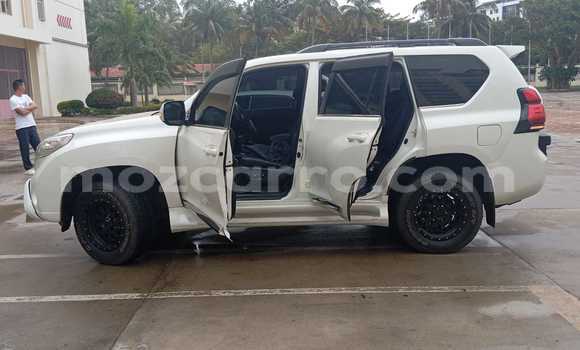 Buy Used Toyota Land Cruiser Prado White Car in Maputo in Maputo Buy Used Toyota Land Cruiser Prado White Car in Maputo in Maputo