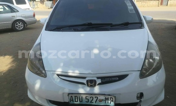 Comprar Usado Honda Fit Branco Carro em Maputo em Maputo Comprar Usado Honda Fit Branco Carro em Maputo em Maputo