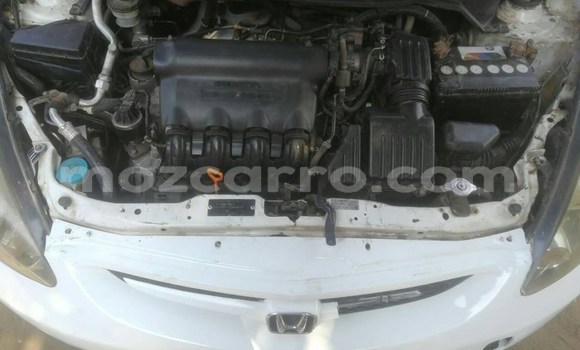 Comprar Usado Honda Fit Branco Carro em Maputo em Maputo Comprar Usado Honda Fit Branco Carro em Maputo em Maputo