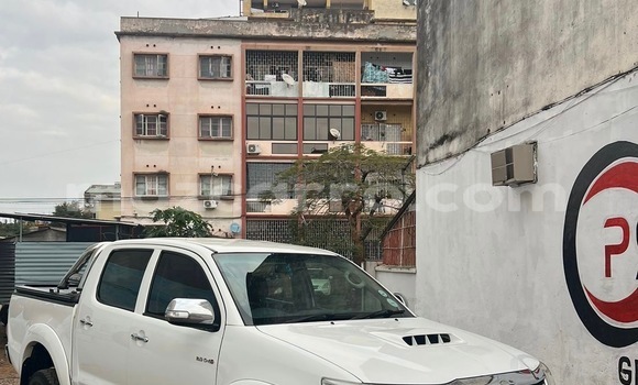 Comprar Novo AC Ace Branco Carro em Maputo em Maputo