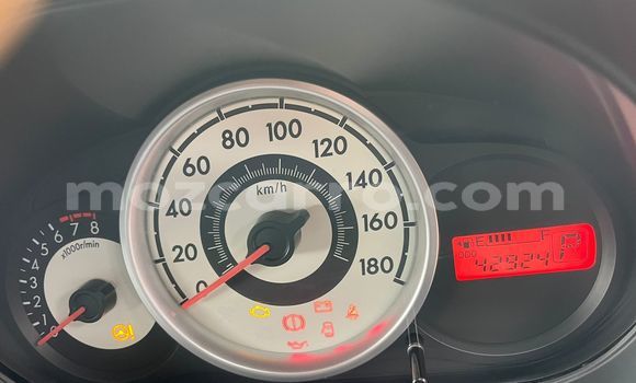 Buy Used Mazda Demio Blue Car in Maputo in Maputo Buy Used Mazda Demio Blue Car in Maputo in Maputo