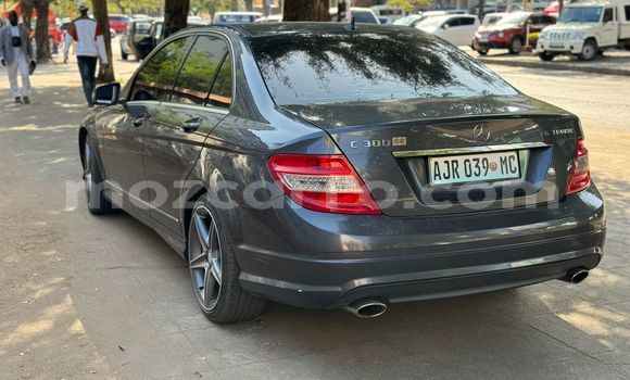 Comprar Usado Mercedes-Benz C-Classe Preto Carro em Maputo em Maputo Comprar Usado Mercedes-Benz C-Classe Preto Carro em Maputo em Maputo