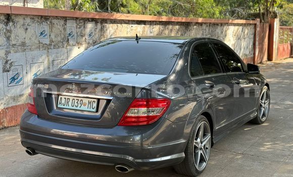 Comprar Usado Mercedes-Benz C-Classe Preto Carro em Maputo em Maputo Comprar Usado Mercedes-Benz C-Classe Preto Carro em Maputo em Maputo