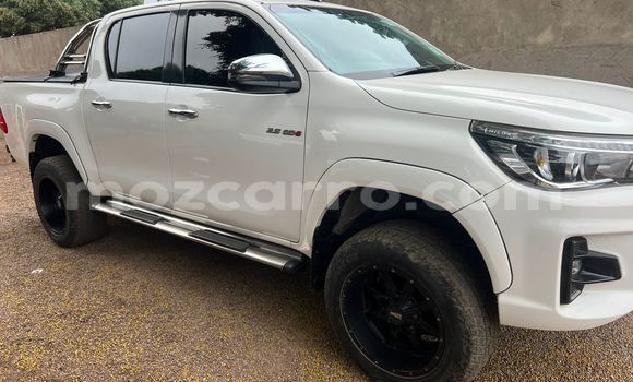 Comprar Novo Toyota Hilux Branco Carro em Maputo em Maputo Comprar Novo Toyota Hilux Branco Carro em Maputo em Maputo