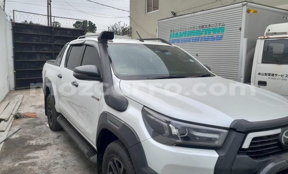 Comprar Novo Toyota Hilux Branco Carro em Maputo em Maputo Comprar Novo Toyota Hilux Branco Carro em Maputo em Maputo