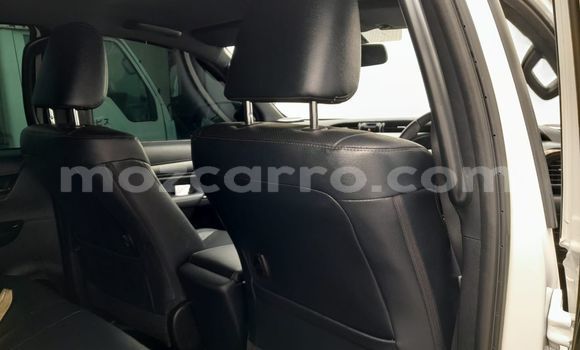 Comprar Novo Toyota Hilux Branco Carro em Maputo em Maputo Comprar Novo Toyota Hilux Branco Carro em Maputo em Maputo