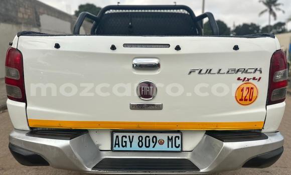 Comprar Usado Fiat Fullback Branco Carro em Maputo em Maputo