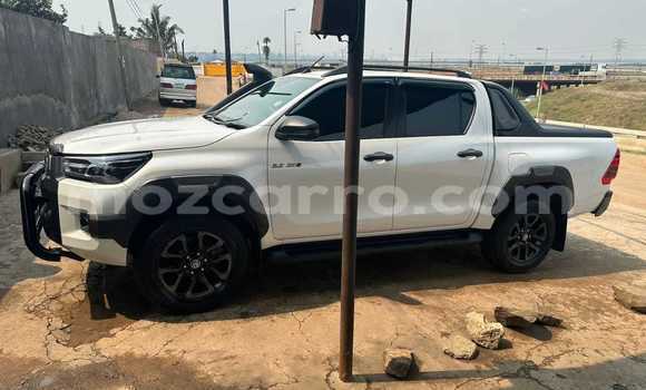 Tenga Itsva Toyota Hiluxe Revo Chena Mota in Maputo in Maputo Tenga Itsva Toyota Hiluxe Revo Chena Mota in Maputo in Maputo