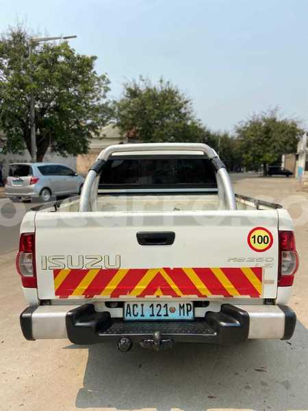 Big with watermark isuzu kb maputo maputo 29281