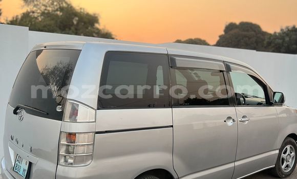 Buy Used Toyota Voxy Brown Car in Maputo in Maputo Buy Used Toyota Voxy Brown Car in Maputo in Maputo