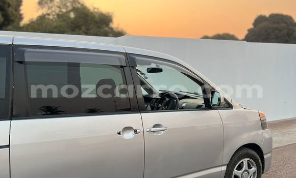 Buy Used Toyota Voxy Brown Car in Maputo in Maputo Buy Used Toyota Voxy Brown Car in Maputo in Maputo