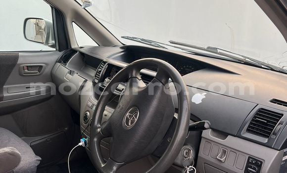 Buy Used Toyota Voxy Brown Car in Maputo in Maputo Buy Used Toyota Voxy Brown Car in Maputo in Maputo