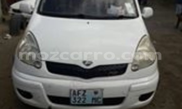 Comprar Usado Toyota FunCargo Branco Carro em Maputo em Maputo Comprar Usado Toyota FunCargo Branco Carro em Maputo em Maputo