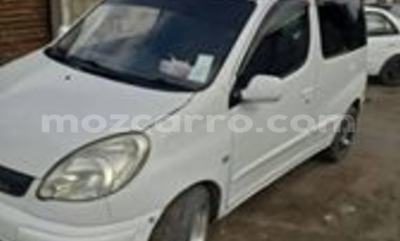 Comprar Usado Toyota FunCargo Branco Carro em Maputo em Maputo Comprar Usado Toyota FunCargo Branco Carro em Maputo em Maputo