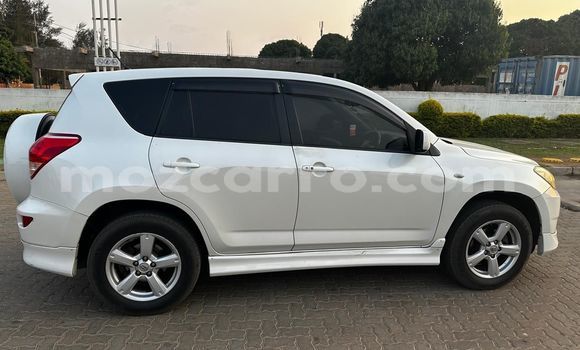 Tenga Tsaru Toyota RAV4 Chena Mota in Maputo in Maputo Tenga Tsaru Toyota RAV4 Chena Mota in Maputo in Maputo