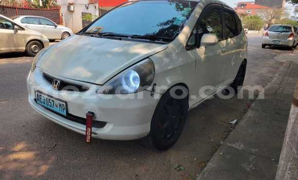 Buy Used Honda Fit White Car in Maputo in Maputo Buy Used Honda Fit White Car in Maputo in Maputo
