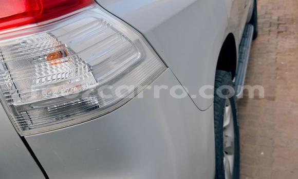 Nunua Ilio tumika Toyota Land Cruiser Prado Nyeupe Gari ndani ya Maputo nchini Maputo Nunua Ilio tumika Toyota Land Cruiser Prado Nyeupe Gari ndani ya Maputo nchini Maputo