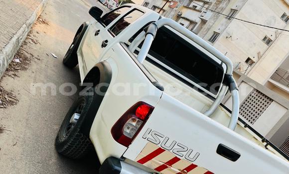 Tenga Tsaru Isuzu KB Chena Mota in Maputo in Maputo Tenga Tsaru Isuzu KB Chena Mota in Maputo in Maputo