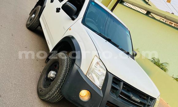 Tenga Tsaru Isuzu KB Chena Mota in Maputo in Maputo Tenga Tsaru Isuzu KB Chena Mota in Maputo in Maputo