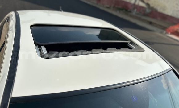 Comprar Usado Mercedes-Benz C250 coupe Branco Carro em Maputo em Maputo Comprar Usado Mercedes-Benz C250 coupe Branco Carro em Maputo em Maputo