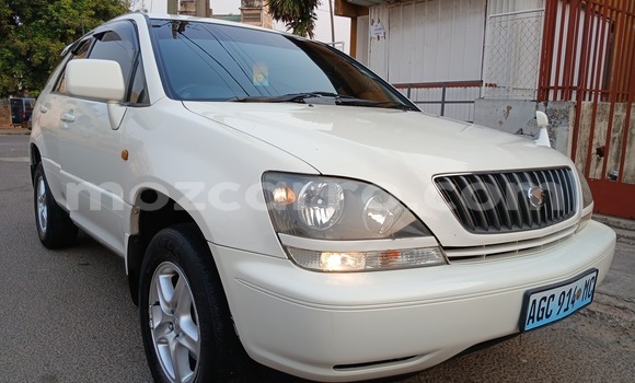 Nunua Ilio tumika Toyota Harrier Nyeupe Gari ndani ya Maputo nchini Maputo Nunua Ilio tumika Toyota Harrier Nyeupe Gari ndani ya Maputo nchini Maputo