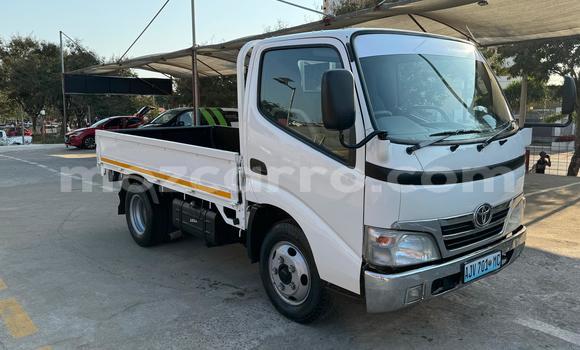 Buy Used Toyota Dyna White Car in Maputo in Maputo Buy Used Toyota Dyna White Car in Maputo in Maputo