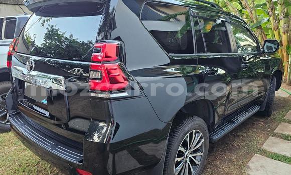 Nunua Mpya Toyota Land Cruiser Prado Nyeusi Gari ndani ya Maputo nchini Maputo