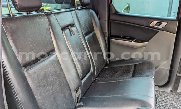 Comprar Usado Mazda BT-50 Vermelho Carro em Maputo em Maputo Comprar Usado Mazda BT-50 Vermelho Carro em Maputo em Maputo