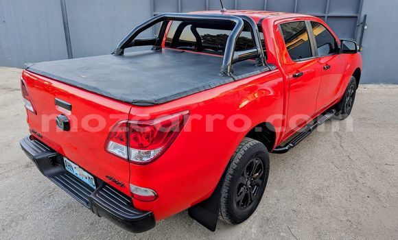 Comprar Usado Mazda BT-50 Vermelho Carro em Maputo em Maputo Comprar Usado Mazda BT-50 Vermelho Carro em Maputo em Maputo