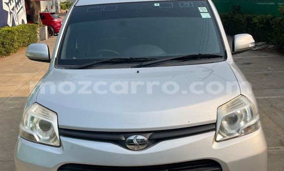 Nunua Ilio tumika Toyota Sienta Fedha Gari ndani ya Maputo nchini Maputo