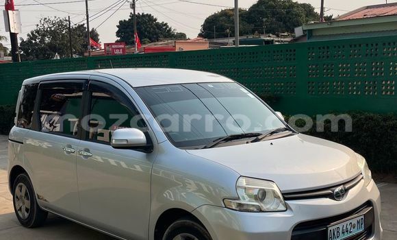 Comprar Usado Toyota Sienta Prata Carro em Maputo em Maputo Comprar Usado Toyota Sienta Prata Carro em Maputo em Maputo