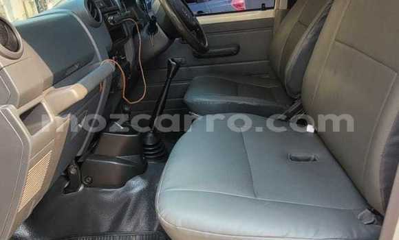 Buy Used Toyota Land Cruiser White Car in Maputo in Maputo Buy Used Toyota Land Cruiser White Car in Maputo in Maputo