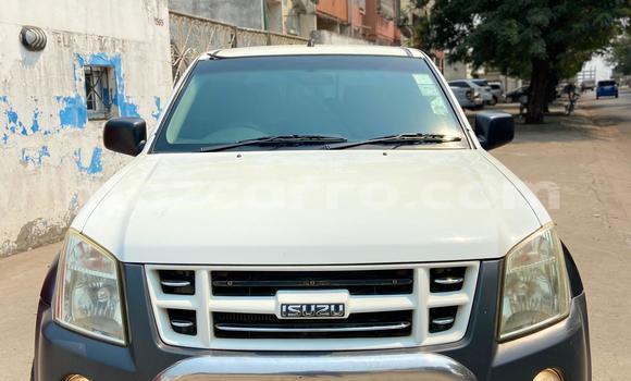 Comprar Usado Isuzu KB Branco Carro em Maputo em Maputo Comprar Usado Isuzu KB Branco Carro em Maputo em Maputo