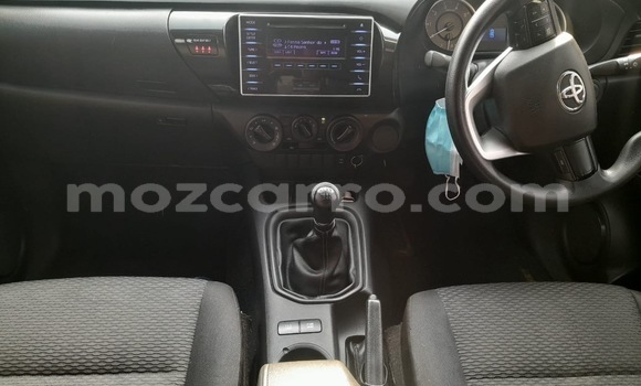 Comprar Novo Dadi Shuttle Branco Carro em Moçambique em Nampula Comprar Novo Dadi Shuttle Branco Carro em Moçambique em Nampula