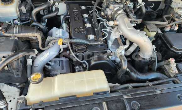 Nunua Ilio tumika Toyota Land Cruiser Prado Nyeupe Gari ndani ya Maputo nchini Maputo Nunua Ilio tumika Toyota Land Cruiser Prado Nyeupe Gari ndani ya Maputo nchini Maputo