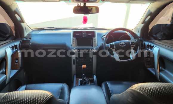 Nunua Ilio tumika Toyota Land Cruiser Prado Nyeupe Gari ndani ya Maputo nchini Maputo Nunua Ilio tumika Toyota Land Cruiser Prado Nyeupe Gari ndani ya Maputo nchini Maputo