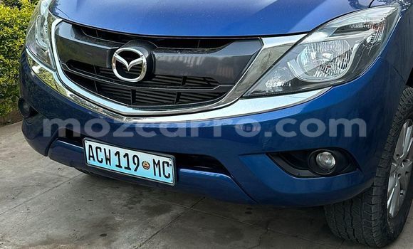 Comprar Usado Mazda BT-50 Azul Carro em Maputo em Maputo