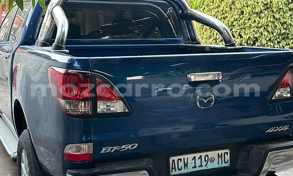 Comprar Usado Mazda BT-50 Azul Carro em Maputo em Maputo Comprar Usado Mazda BT-50 Azul Carro em Maputo em Maputo