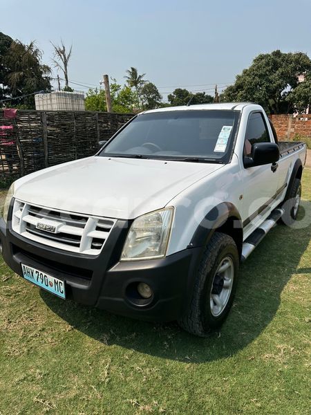 Big with watermark isuzu kb maputo maputo 29387