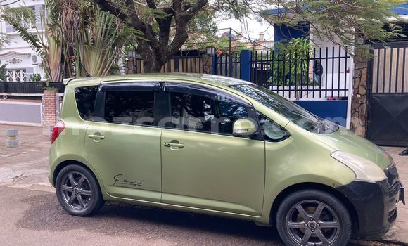 Comprar Usado Toyota Ractis Verde Carro em Maputo em Maputo Comprar Usado Toyota Ractis Verde Carro em Maputo em Maputo