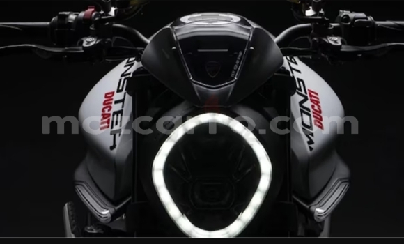 Comprar Usado Ducati Monster Branco Moto em Maputo em Maputo