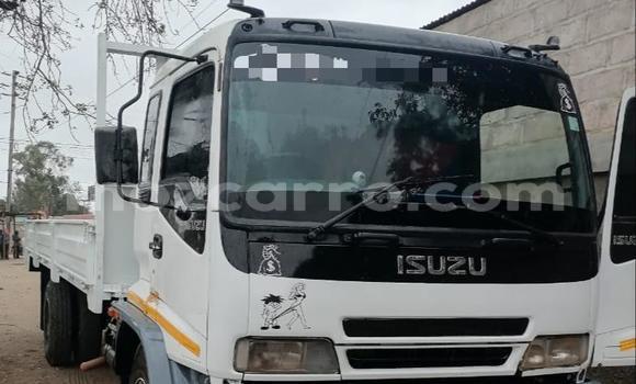 Comprar Usado Isuzu FTR 850 Branco Caminhão em Maputo em Maputo