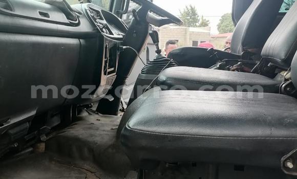 Comprar Usado Isuzu FTR 850 Branco Caminhão em Maputo em Maputo Comprar Usado Isuzu FTR 850 Branco Caminhão em Maputo em Maputo
