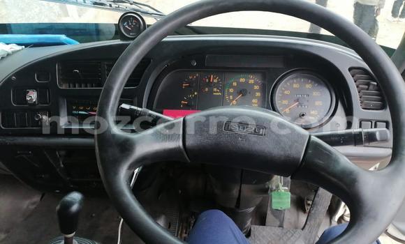 Comprar Usado Isuzu FTR 850 Branco Caminhão em Maputo em Maputo Comprar Usado Isuzu FTR 850 Branco Caminhão em Maputo em Maputo