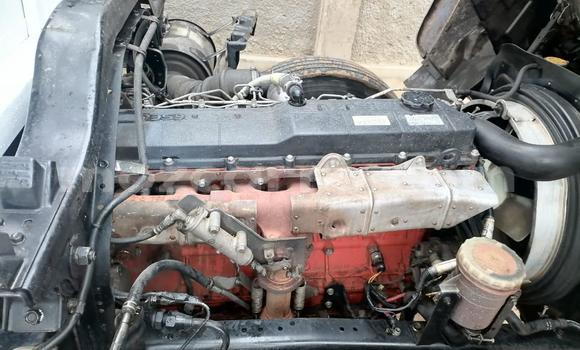 Comprar Usado Isuzu FTR 850 Branco Caminhão em Maputo em Maputo Comprar Usado Isuzu FTR 850 Branco Caminhão em Maputo em Maputo