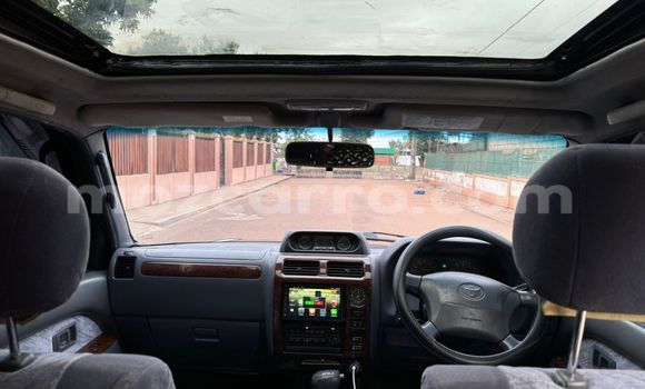 Nunua Ilio tumika Toyota Land Cruiser Prado Nyeusi Gari ndani ya Maputo nchini Maputo Nunua Ilio tumika Toyota Land Cruiser Prado Nyeusi Gari ndani ya Maputo nchini Maputo