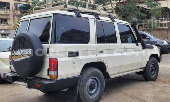 Tenga Tsaru Toyota Land Cruiser Chena Mota in Maputo in Maputo Tenga Tsaru Toyota Land Cruiser Chena Mota in Maputo in Maputo