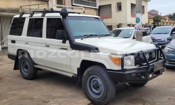 Tenga Tsaru Toyota Land Cruiser Chena Mota in Maputo in Maputo Tenga Tsaru Toyota Land Cruiser Chena Mota in Maputo in Maputo